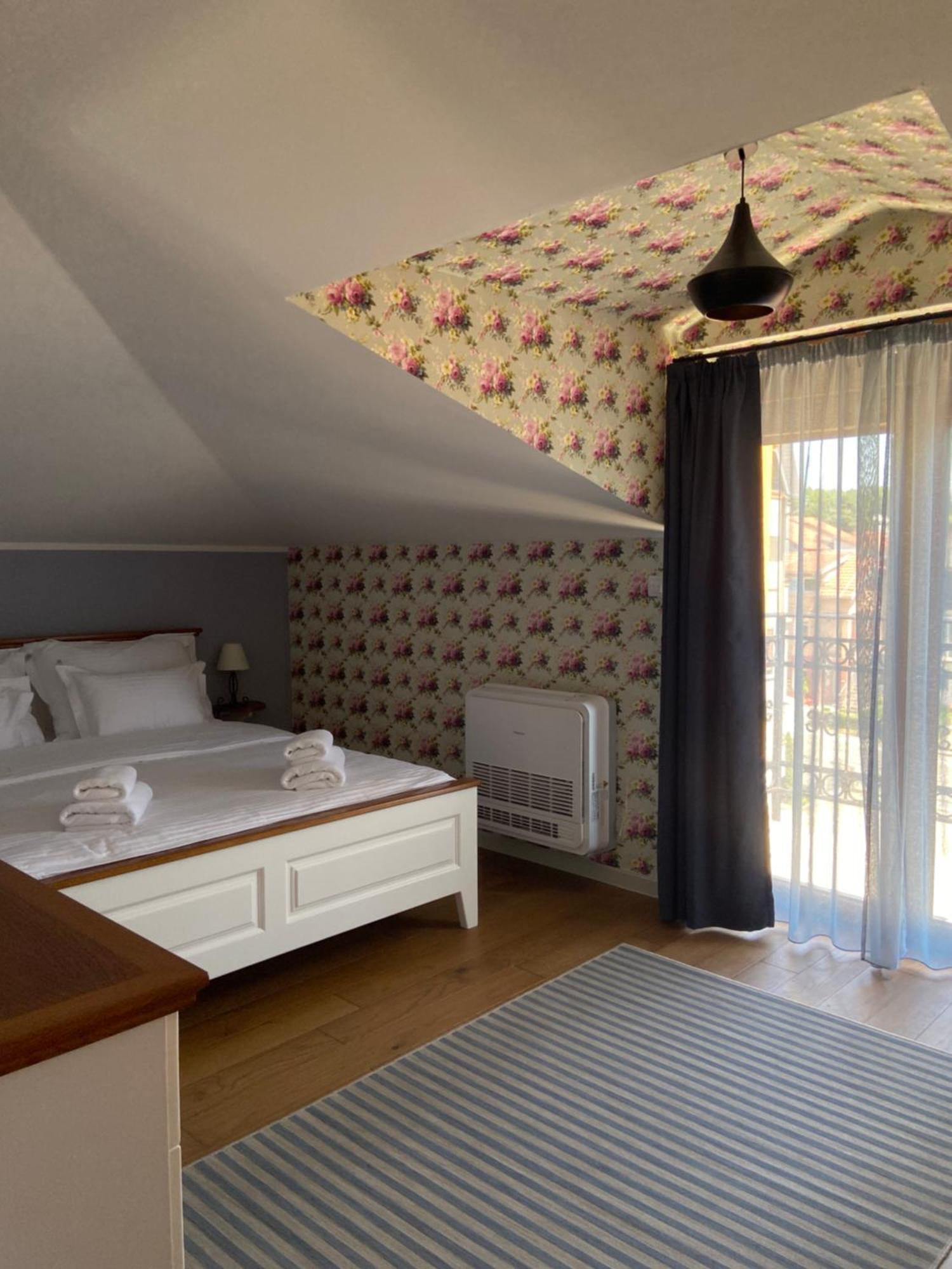 Bella Villa Vrnjačka Banja エクステリア 写真